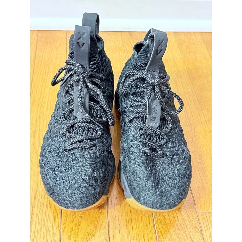 Nike LeBron 15 Black Gum Kids Basketball Shoes 922811-001 Size‎ 3.5Y